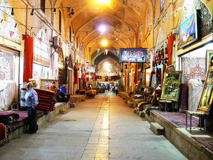 بازار وکیل