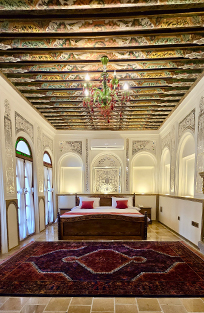 Ayeneh Room